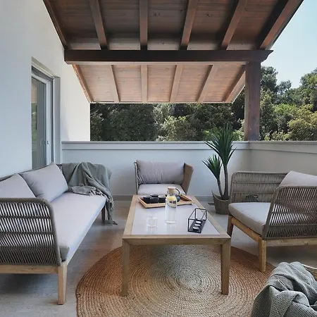 Vogue With Pool 300m From The Near Pula Vinkuran